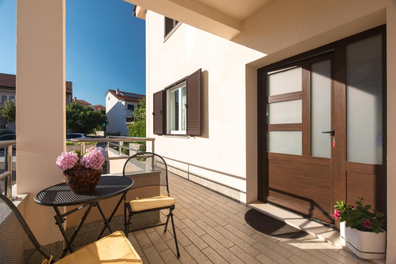 Apartmani Paradiso Krk Town Extérieur photo