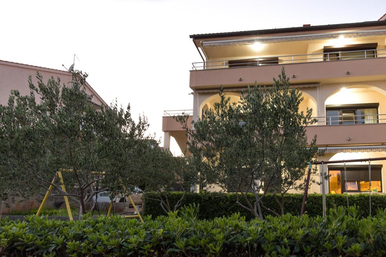 Apartmani Paradiso Krk Town Extérieur photo