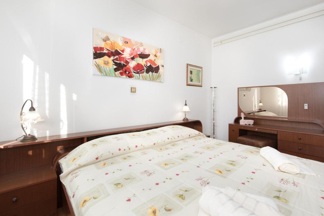 Apartmani Paradiso Krk Town Extérieur photo