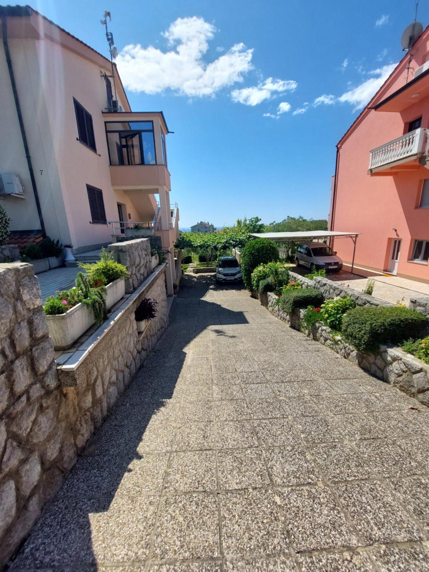 Apartmani Paradiso Krk Town Extérieur photo